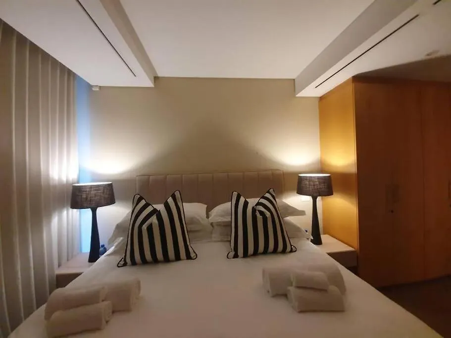 Luxury Waterfront Marina Apartment Cape Town